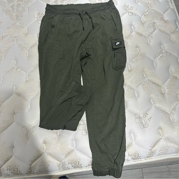 Nike Dark Green Cargo Pants - Picture 1 of 5